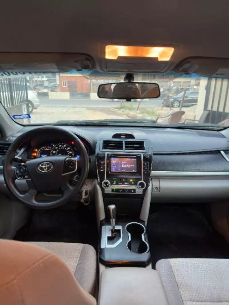 TOYOTA Camry   - 2012