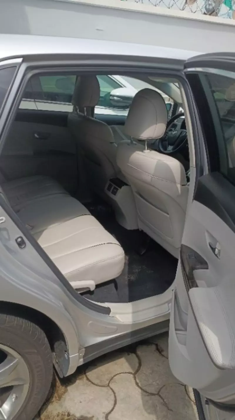 Toyota Venza   - 2013