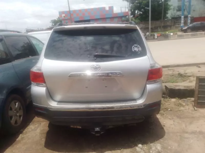 TOYOTA Highlander   - 2013