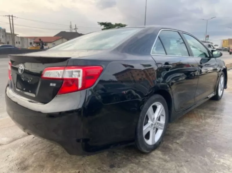 TOYOTA Camry   - 2012