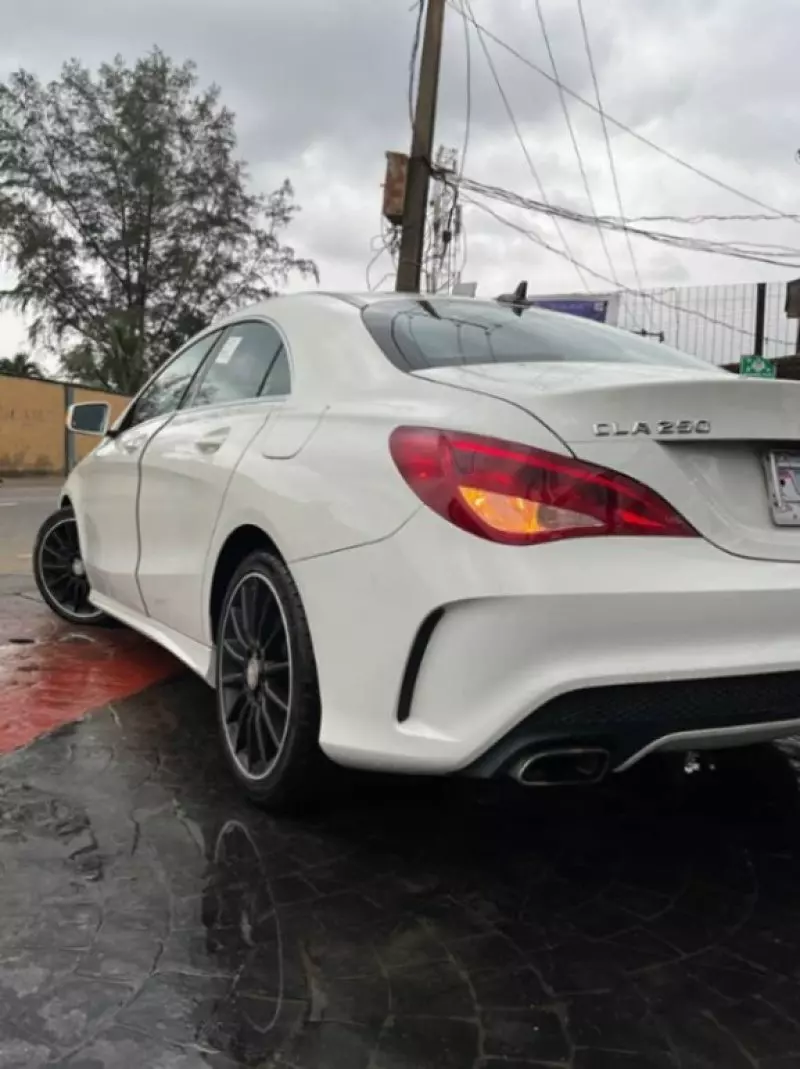 Mercedes-Benz CLA 250   - 2016