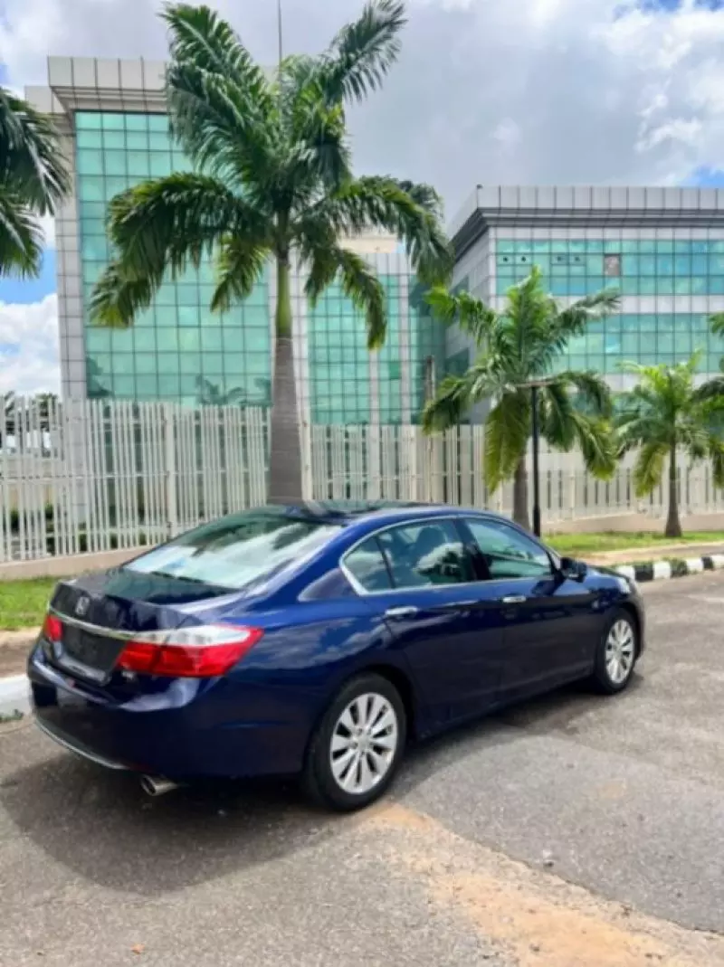 Honda Accord   - 2013