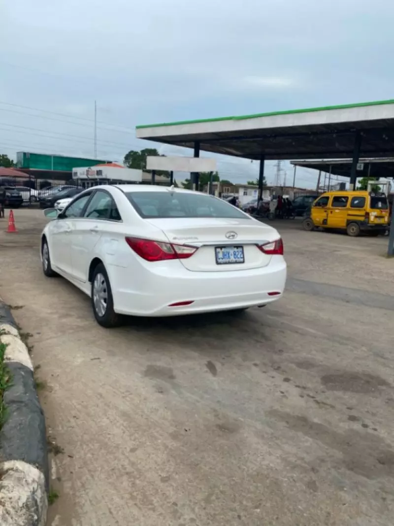 Hyundai Sonata - 2013