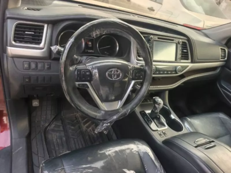 Toyota Highlander   - 2017