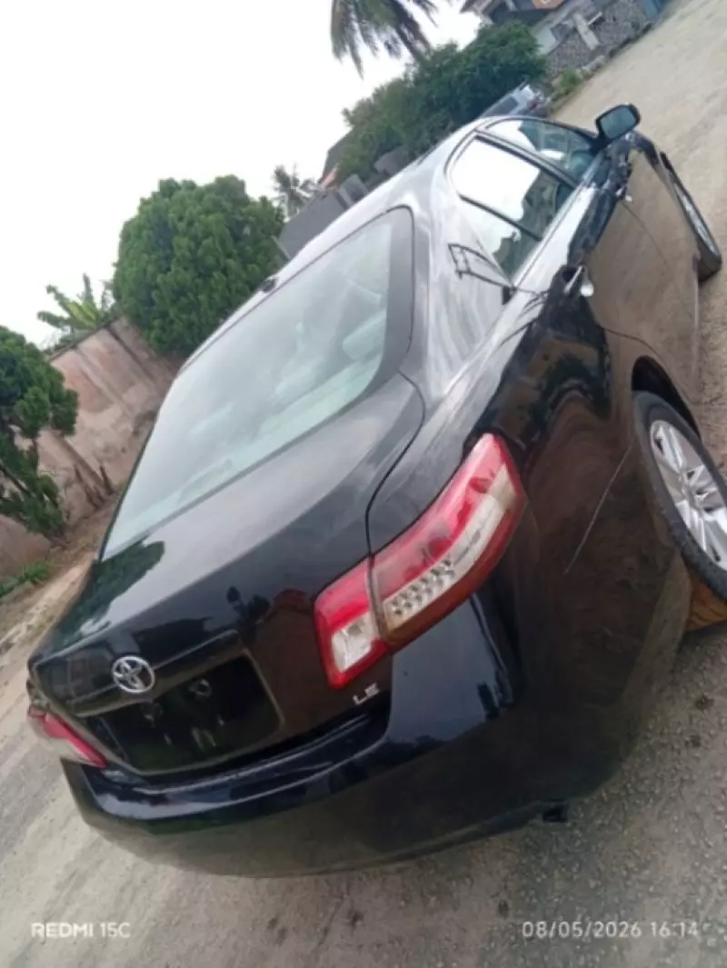 TOYOTA Camry   - 2011