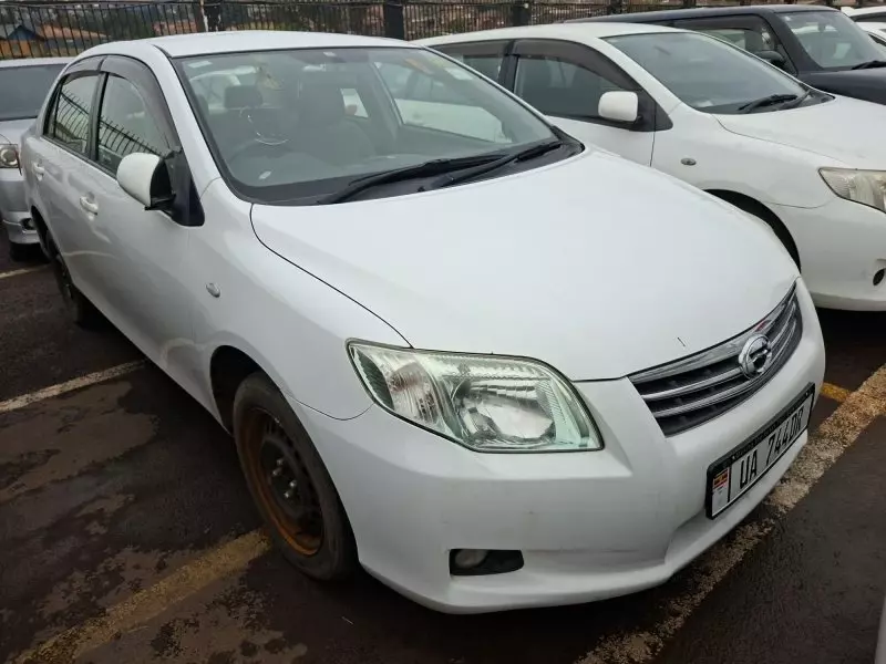 Toyota Axio - 2012