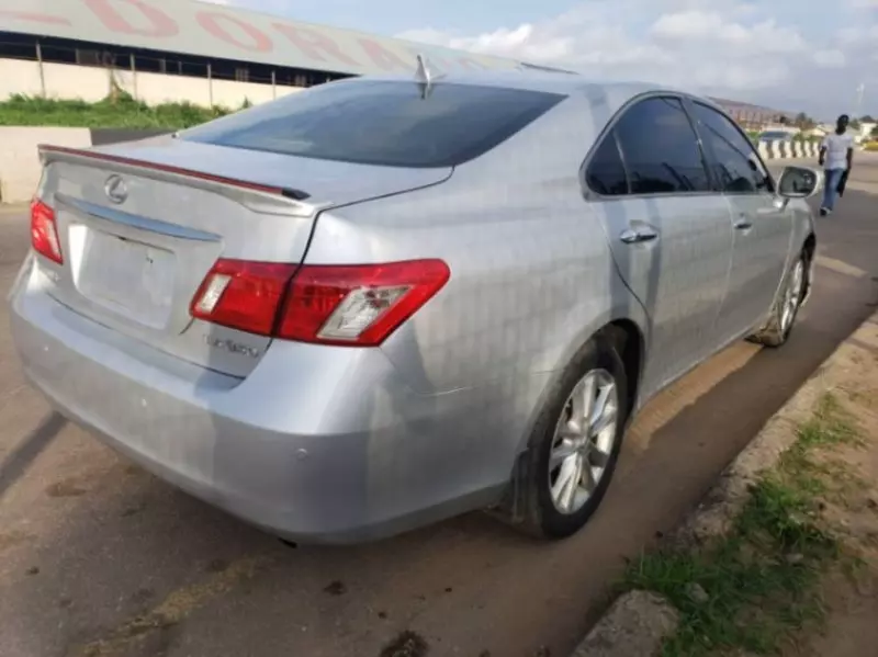 Lexus ES   - 2008