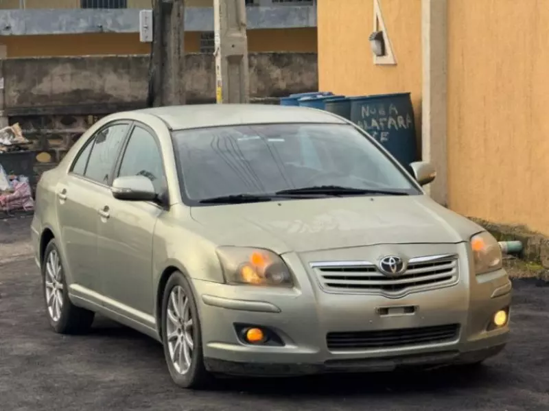 TOYOTA Avalon - 2008