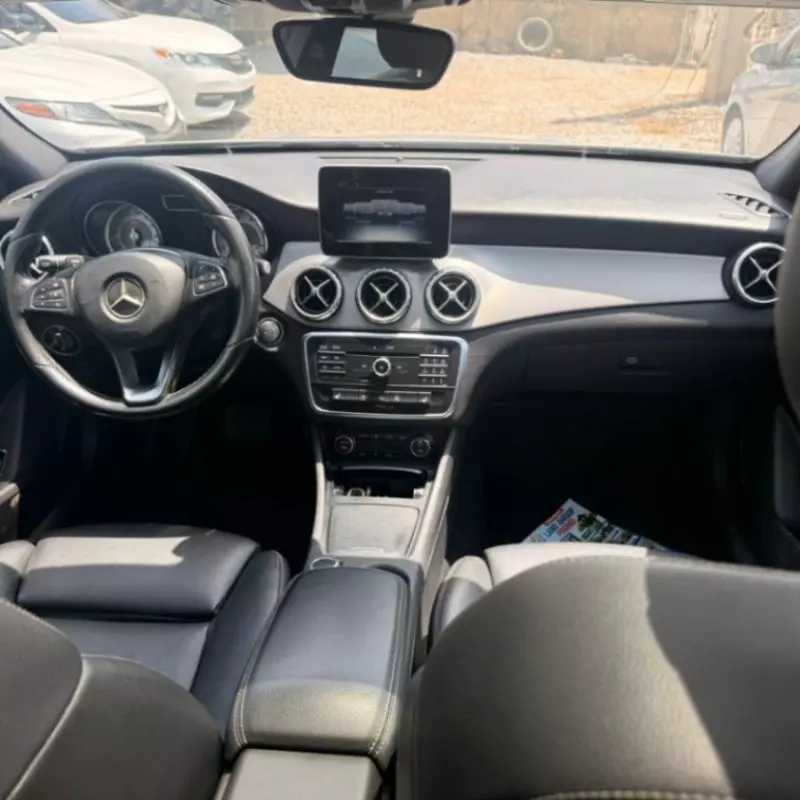 Mercedes-Benz GLA-Class   - 2016