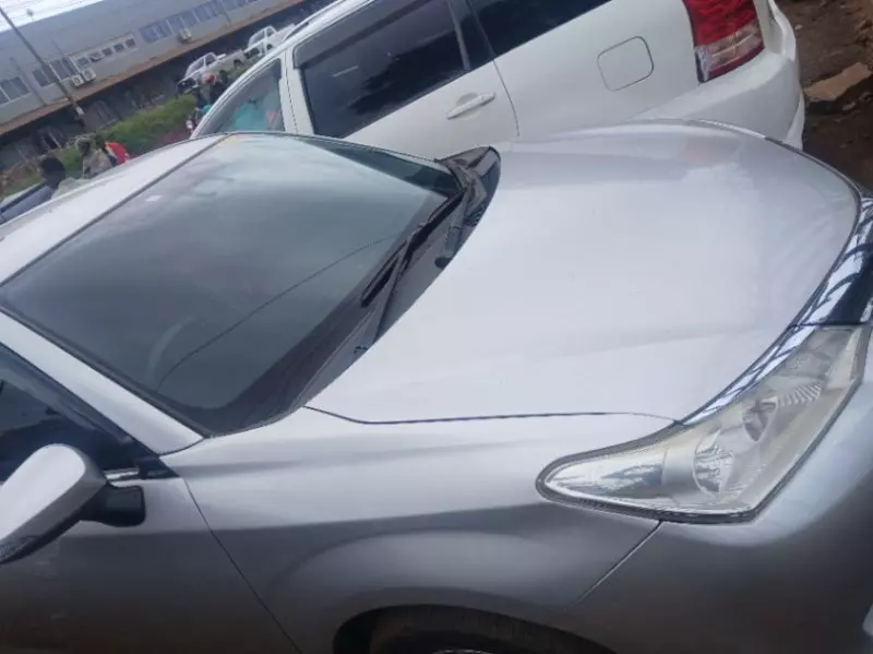 Toyota Fielder    - 2016