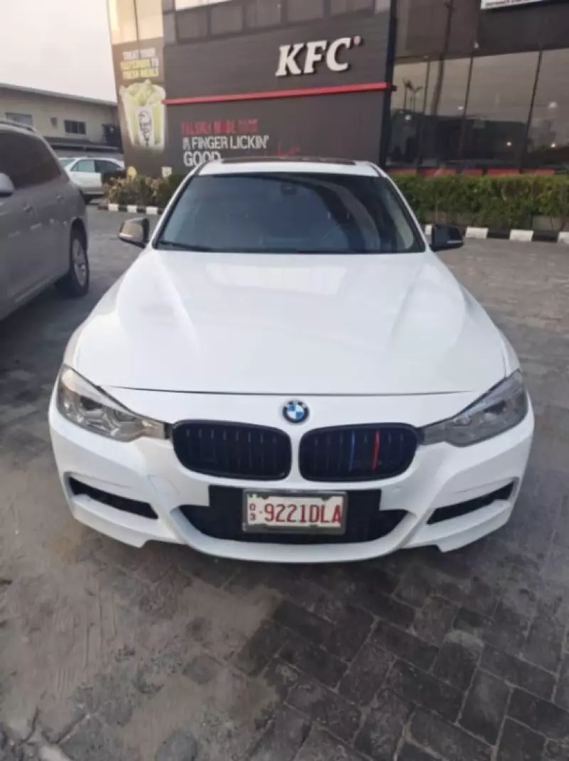 BMW 328i   - 2014