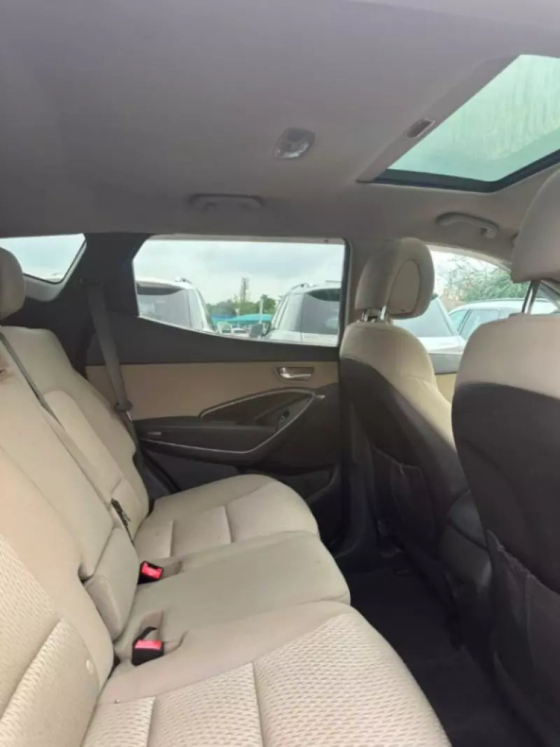 Hyundai Santa Fe   - 2013