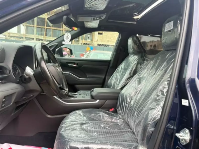 TOYOTA Highlander - 2021