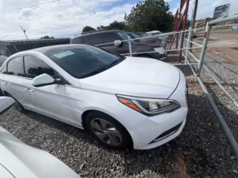 Hyundai Sonata   - 2017