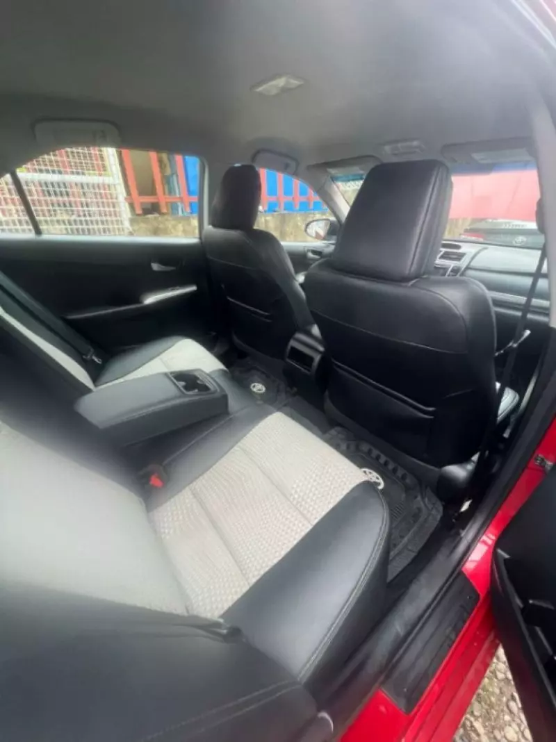Toyota Camry   - 2014