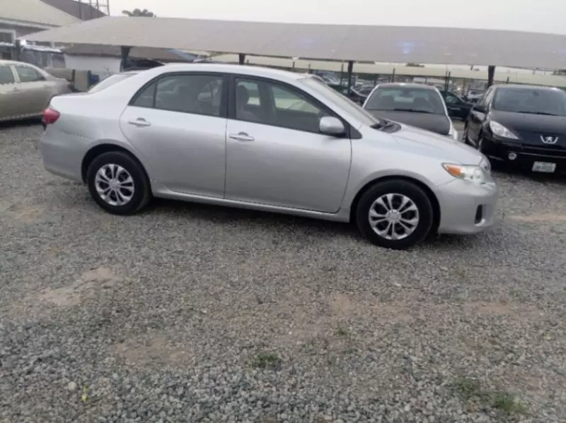 Toyota Corolla   - 2011