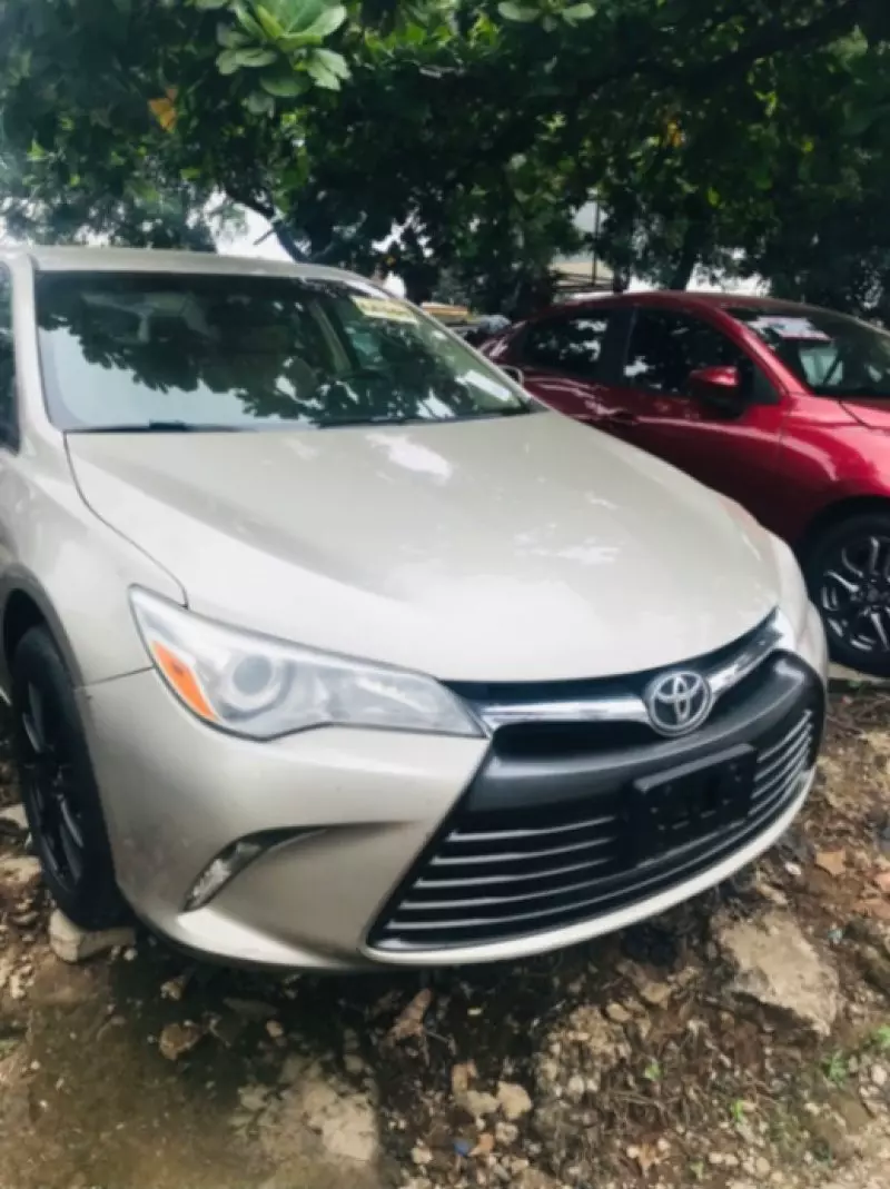 Toyota Camry   - 2015