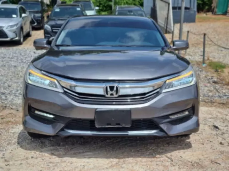 Honda Accord   - 2016