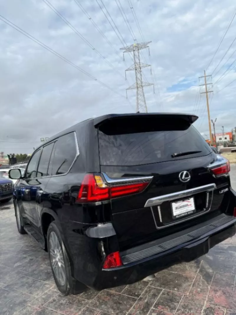 Lexus LX   - 2018