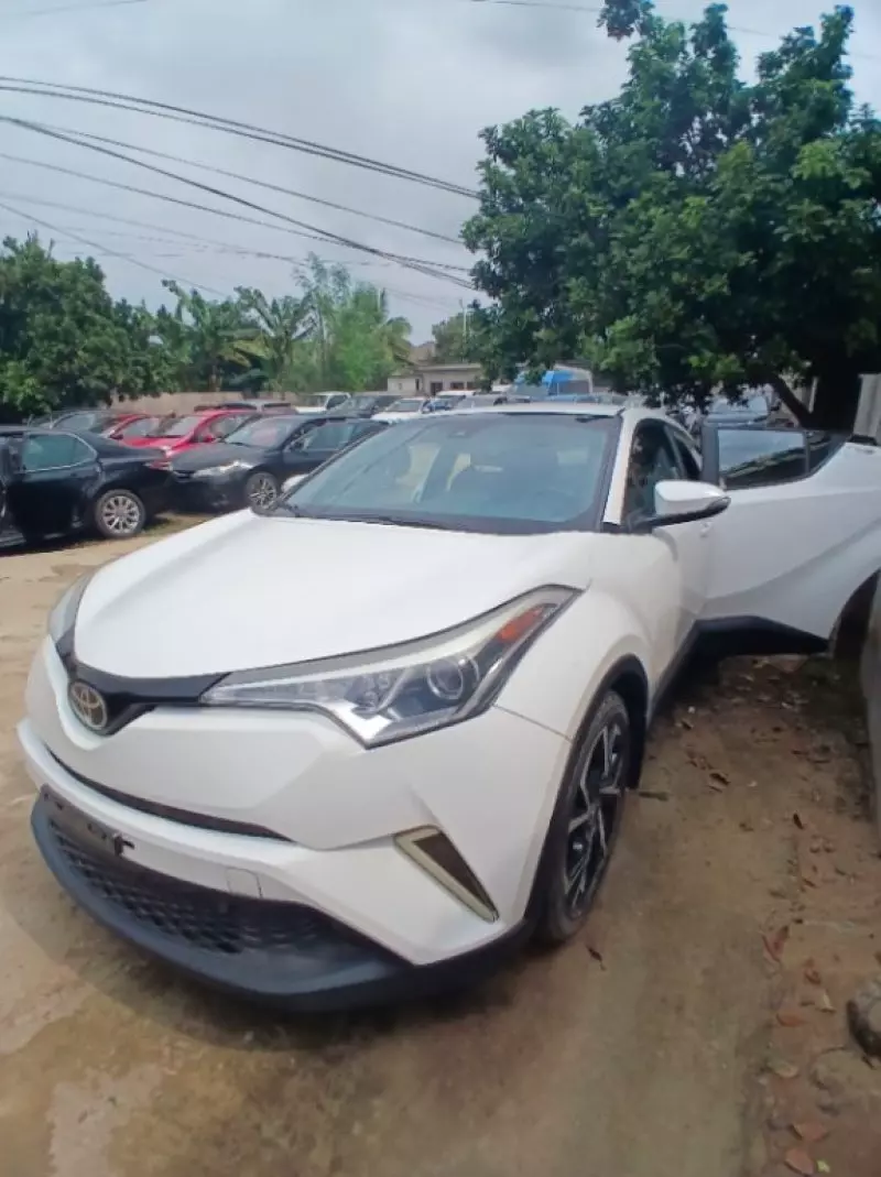 TOYOTA C-HR   - 2018