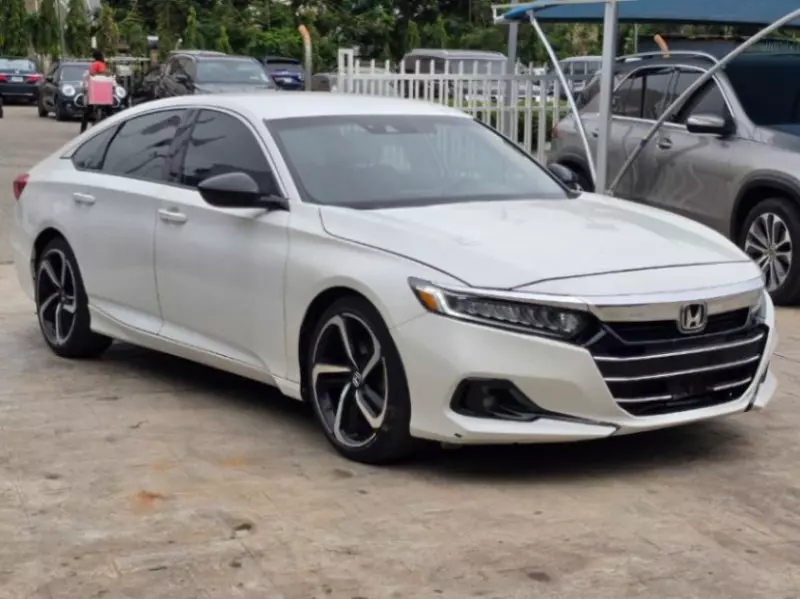 Honda Accord   - 2021