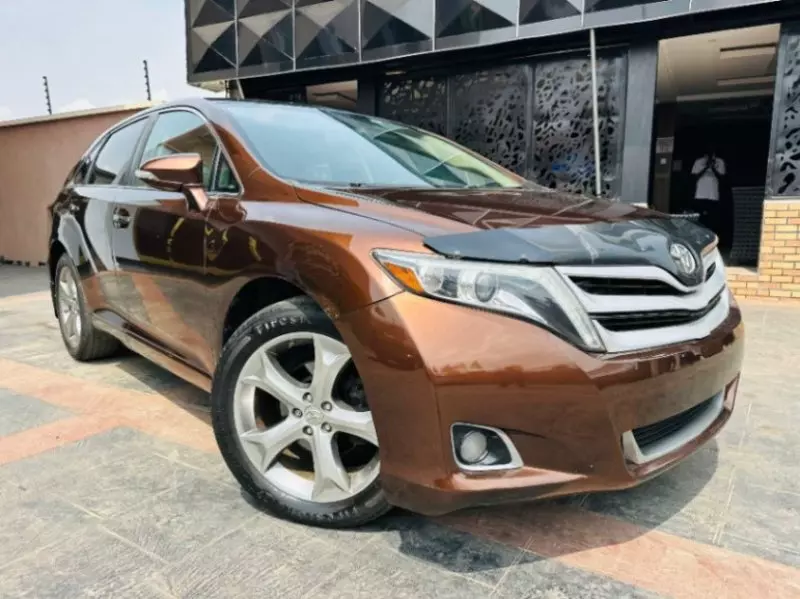 Toyota Venza   - 2013