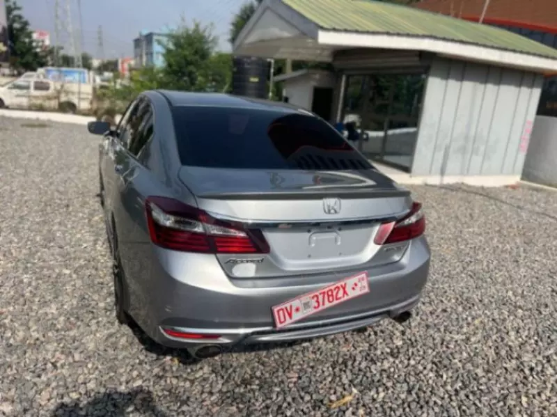 Honda Accord   - 2017