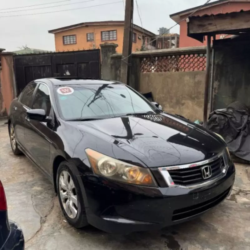 Honda Accord - 2010