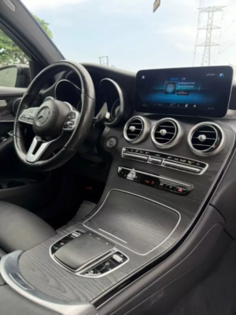 Mercedes-Benz GLC 300   - 2018