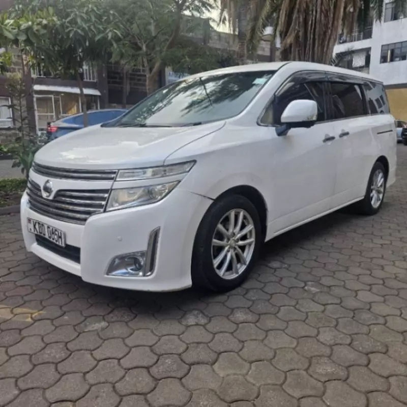 Nissan Elgrand   - 2014