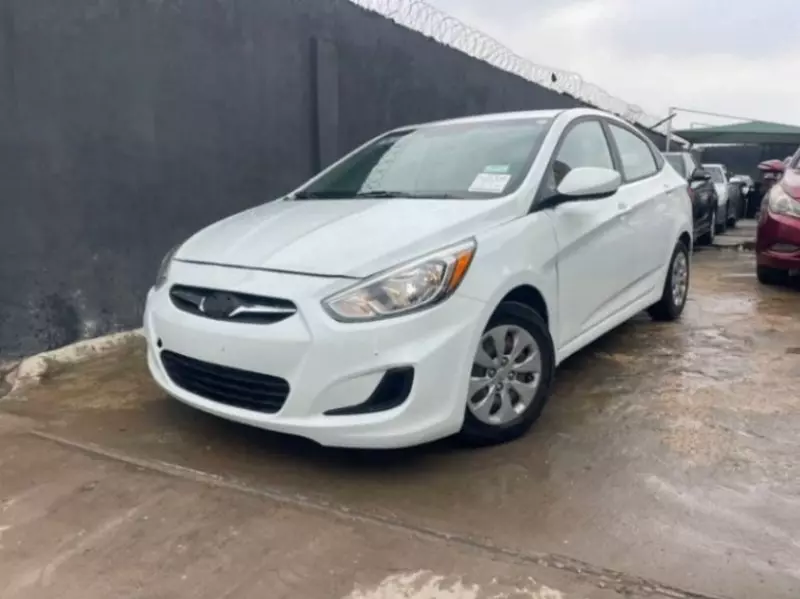 Hyundai Accent   - 2017