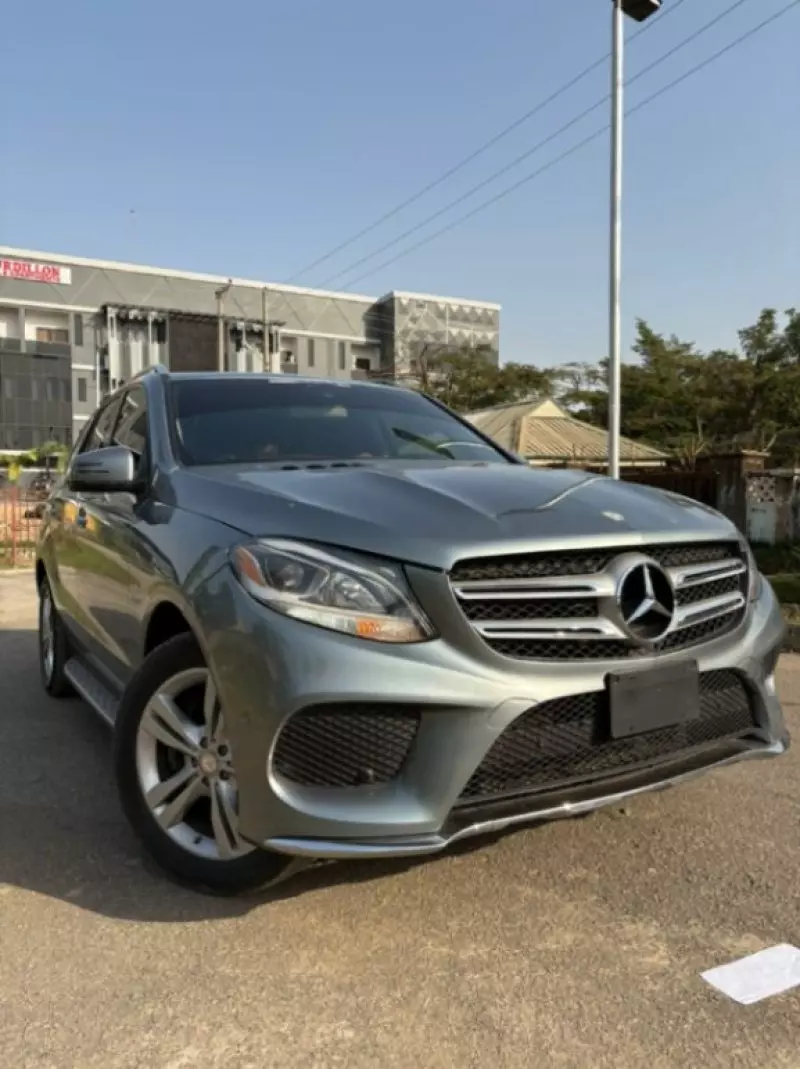Mercedes-Benz ML 350   - 2012