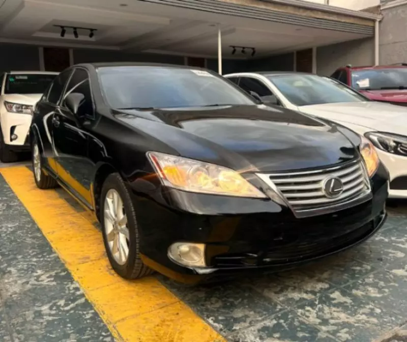 Lexus ES   - 2011