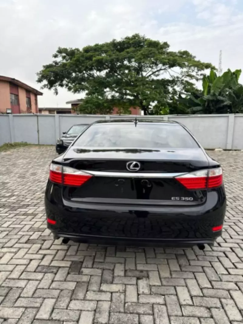 Lexus ES 350   - 2015