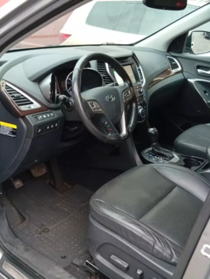 Hyundai Santa Fe   - 2017
