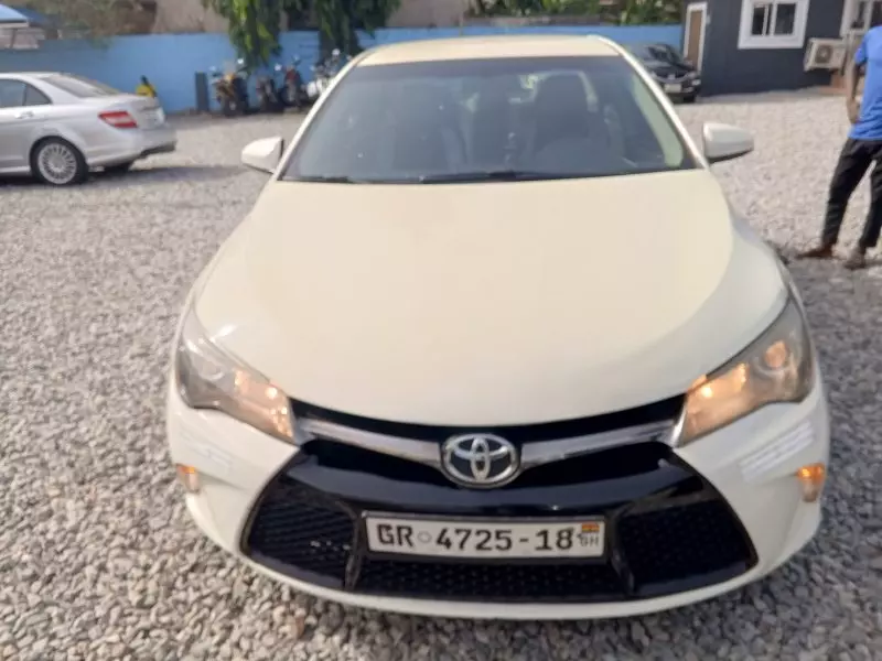 Toyota Camry   - 2015