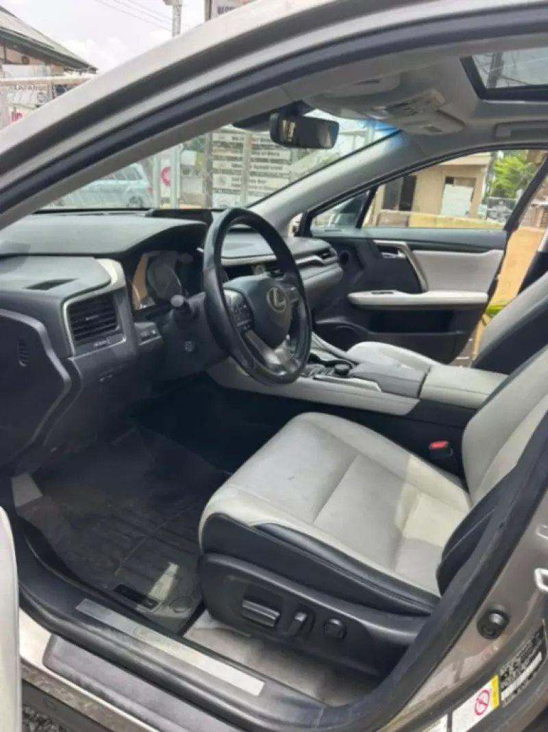 Lexus RX   - 2018