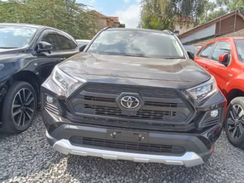 Toyota RAV4   - 2018