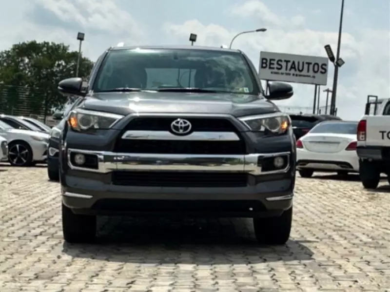 TOYOTA 4-Runner   - 2018