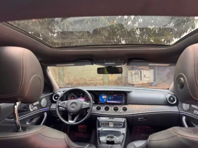 Mercedes-Benz E 300   - 2017