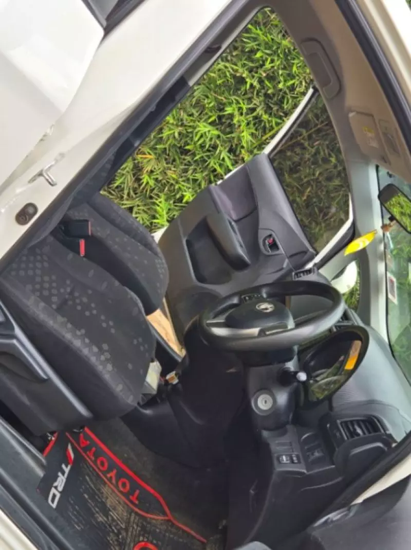 Toyota Ractis   - 2011