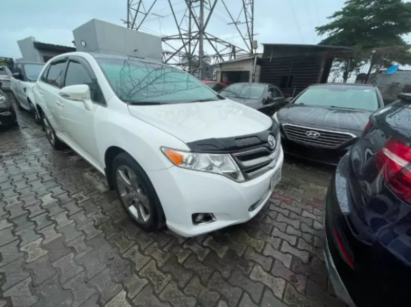 TOYOTA Venza   - 2013