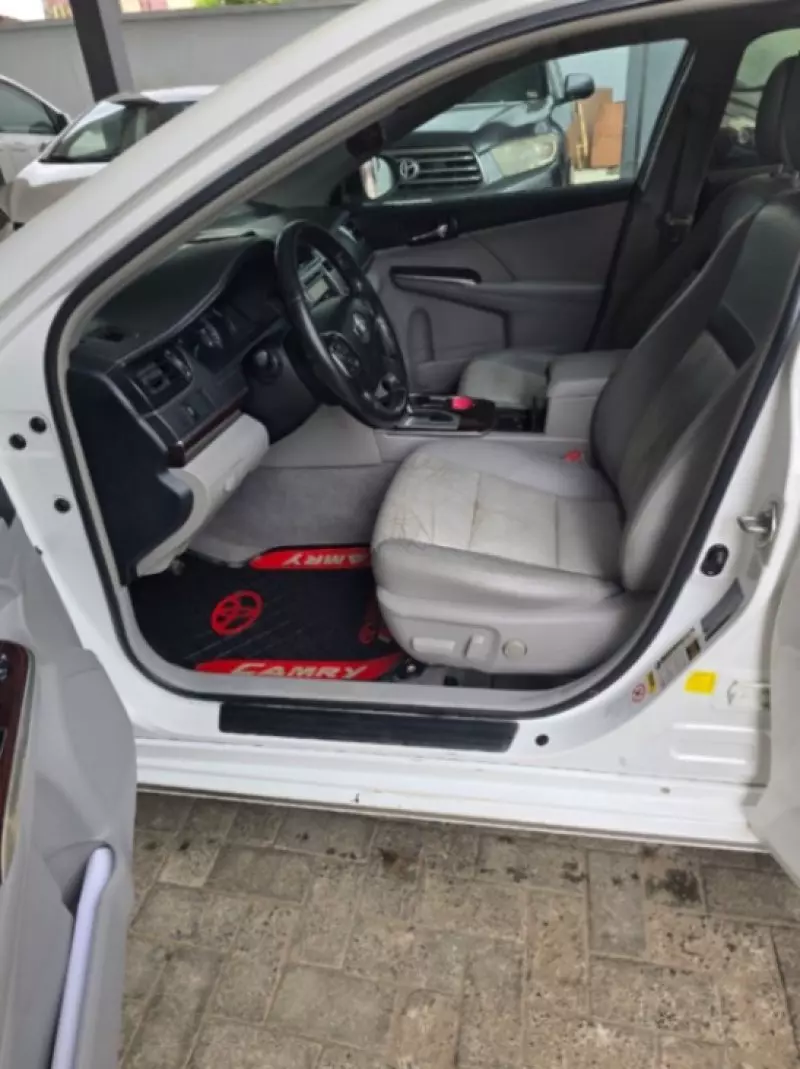 TOYOTA Camry   - 2012