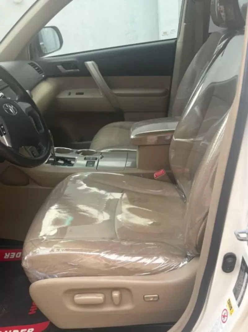 TOYOTA Highlander   - 2012