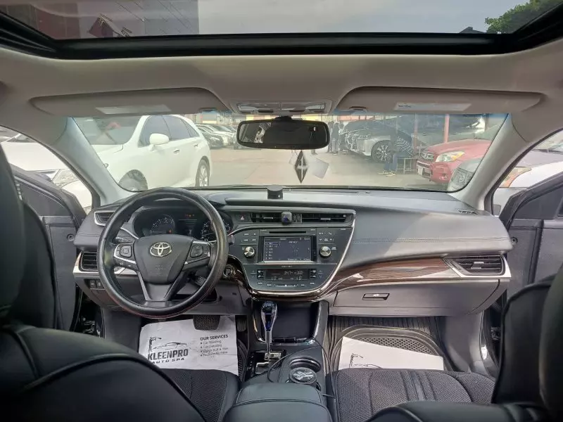 Toyota Avalon - 2015