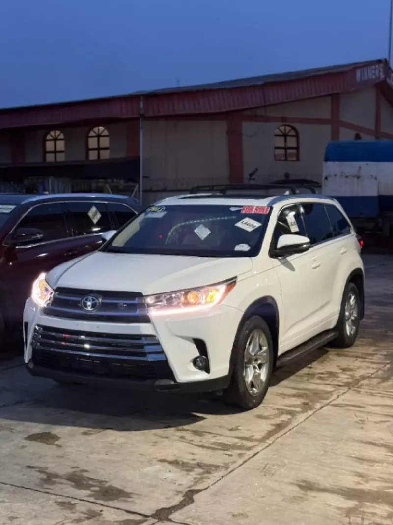 TOYOTA Highlander   - 2014