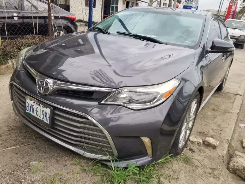 Toyota Avalon   - 2014