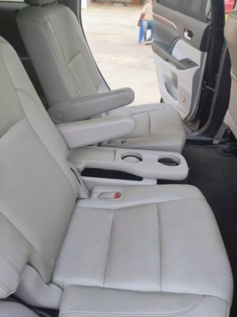 Toyota Highlander   - 2014