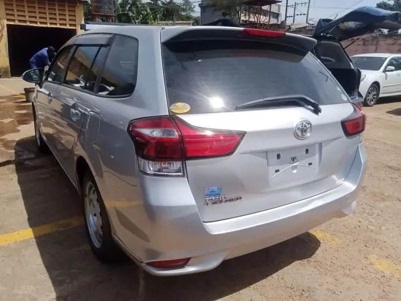 Toyota Fielder    - 2016