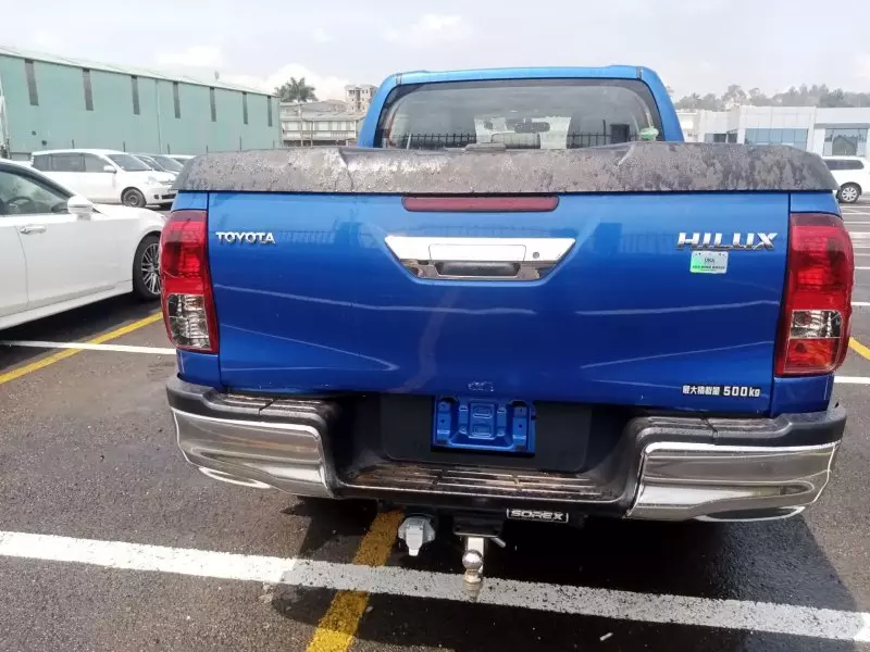 Toyota Hilux   - 2016